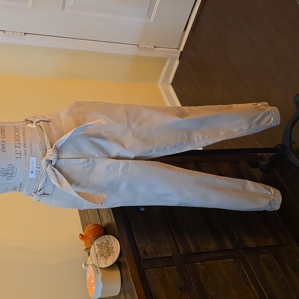 Women’s Tie Waist Cargo Inspired Pants